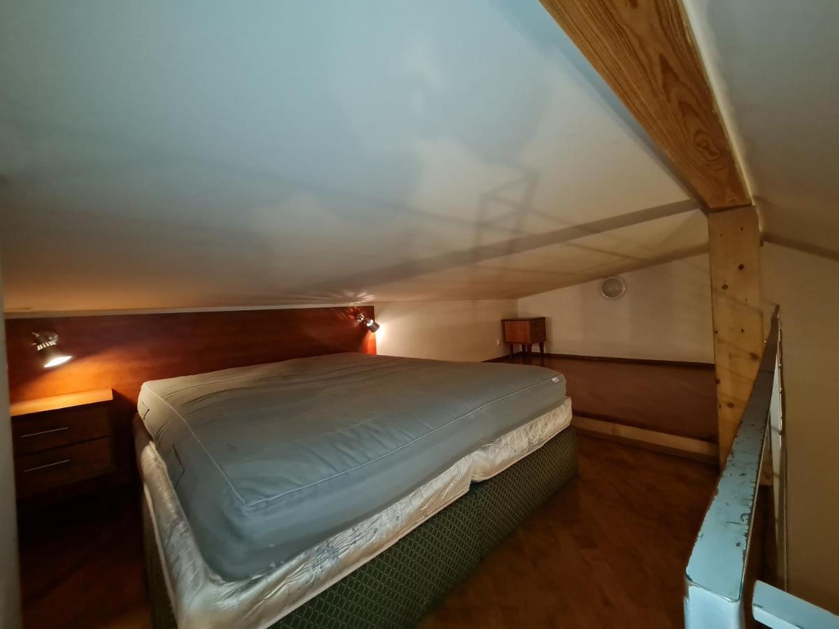Astronomical Clock Apartments Прага Екстериор снимка