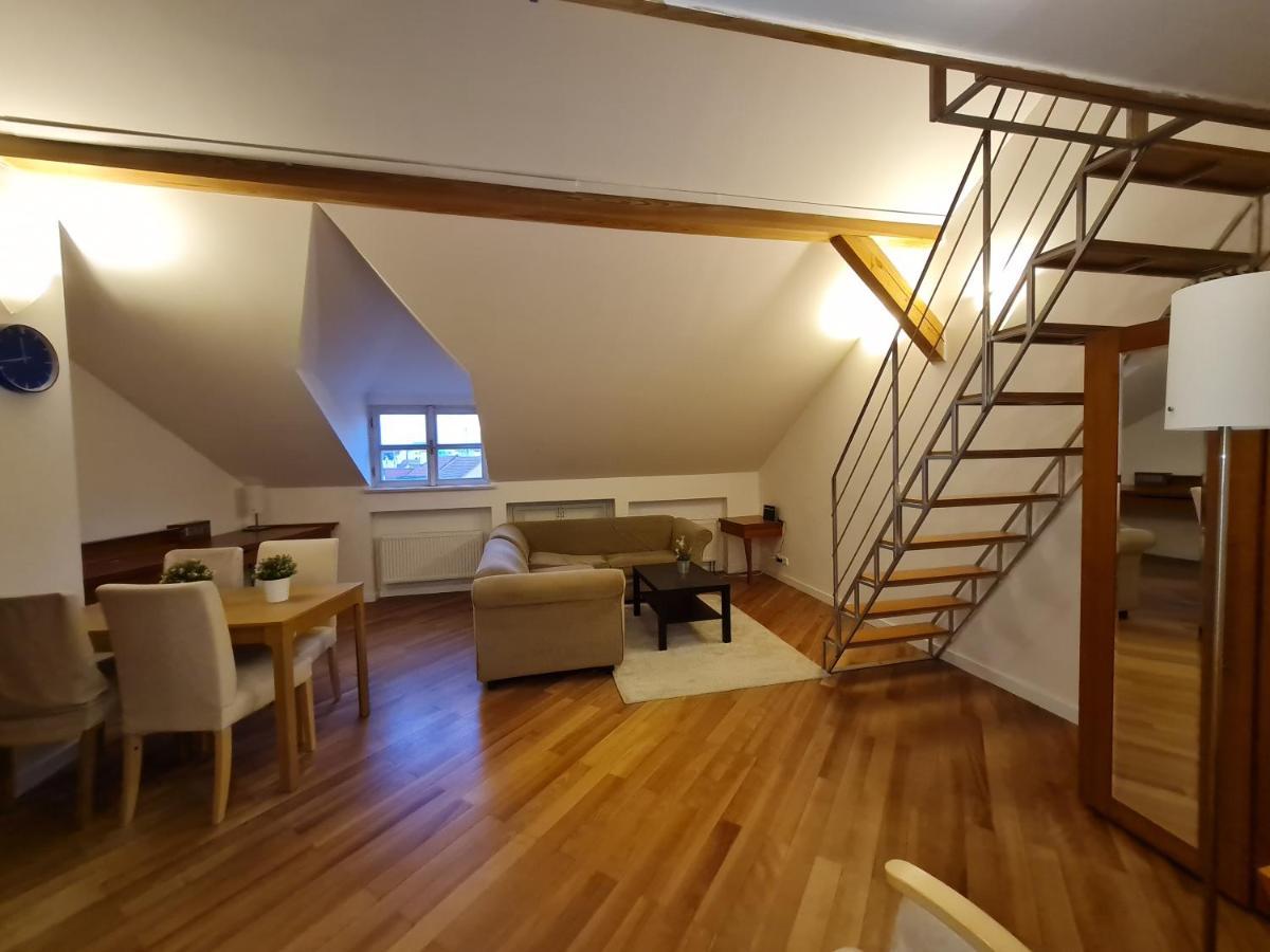 Astronomical Clock Apartments Прага Екстериор снимка